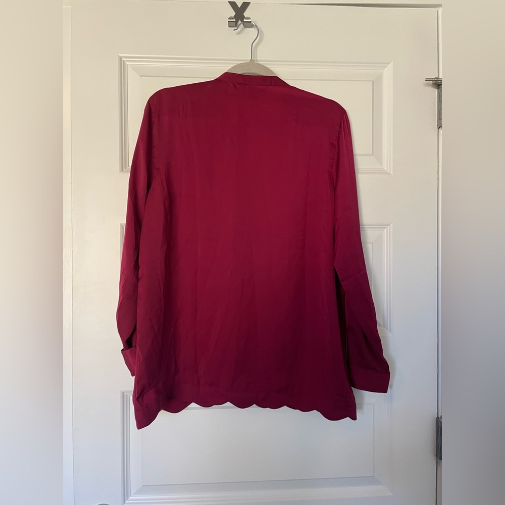 Lauren James- Burgundy Scallop Hem Long Sleeve Blouse- Size Medium - Picture 2 of 8